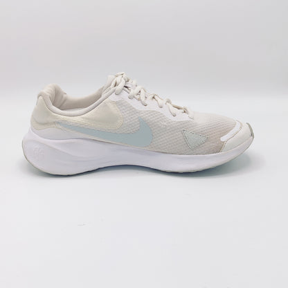 NIKE Revolution 7