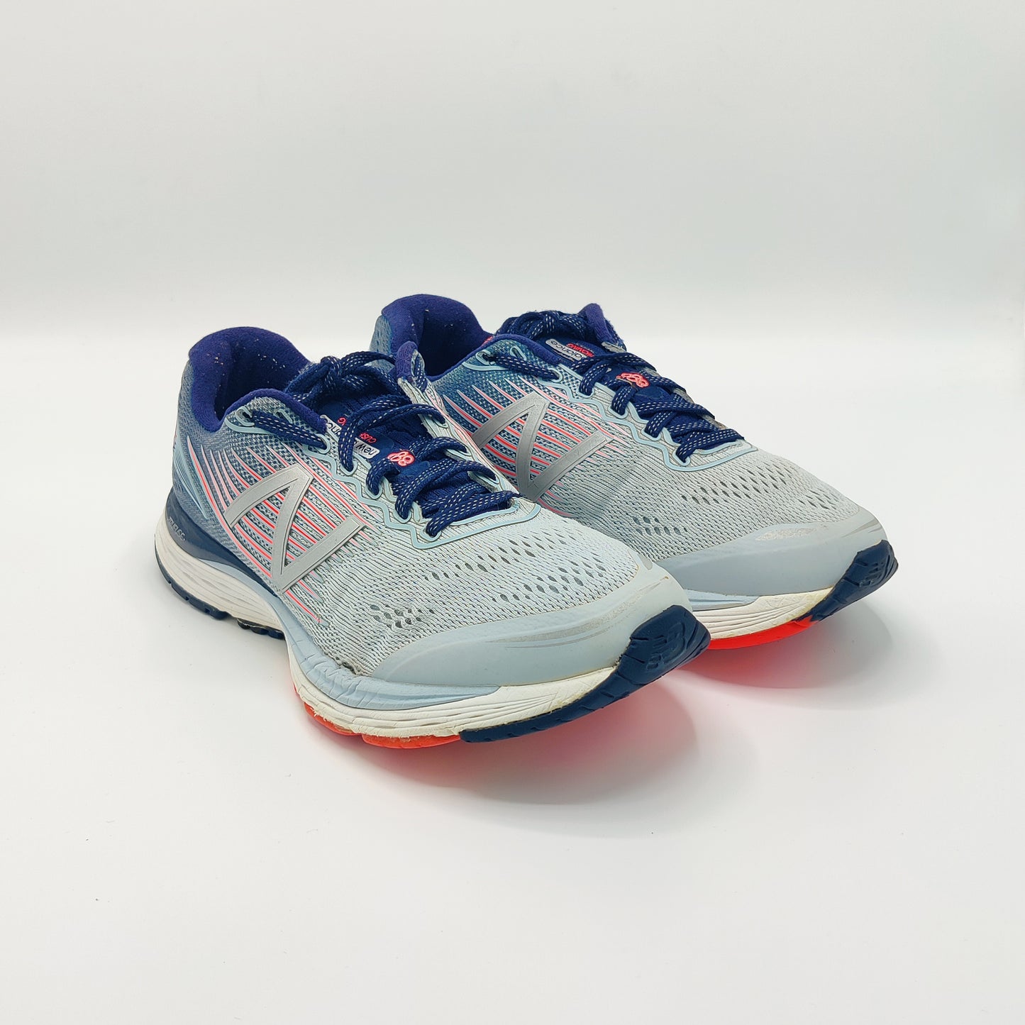 New Balance 880 Series