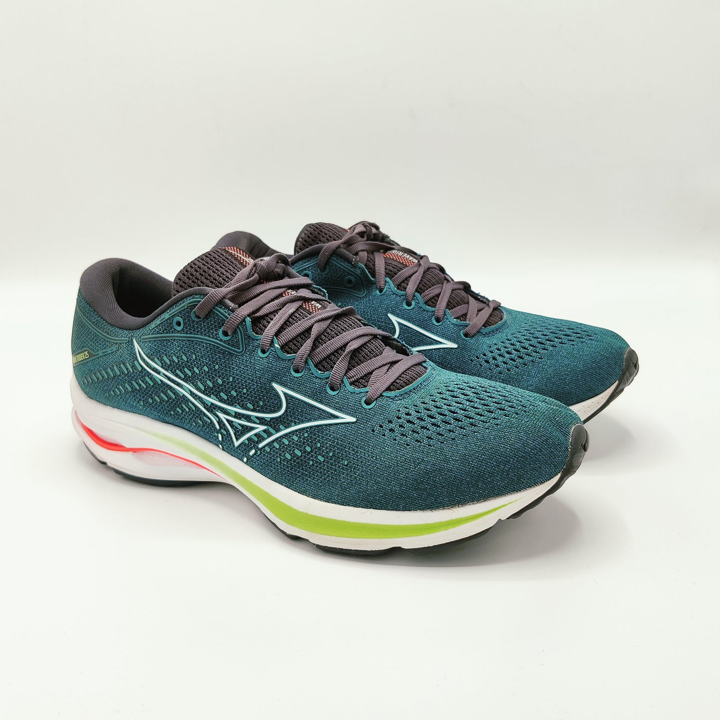 Mizuno Wave Rider 25
