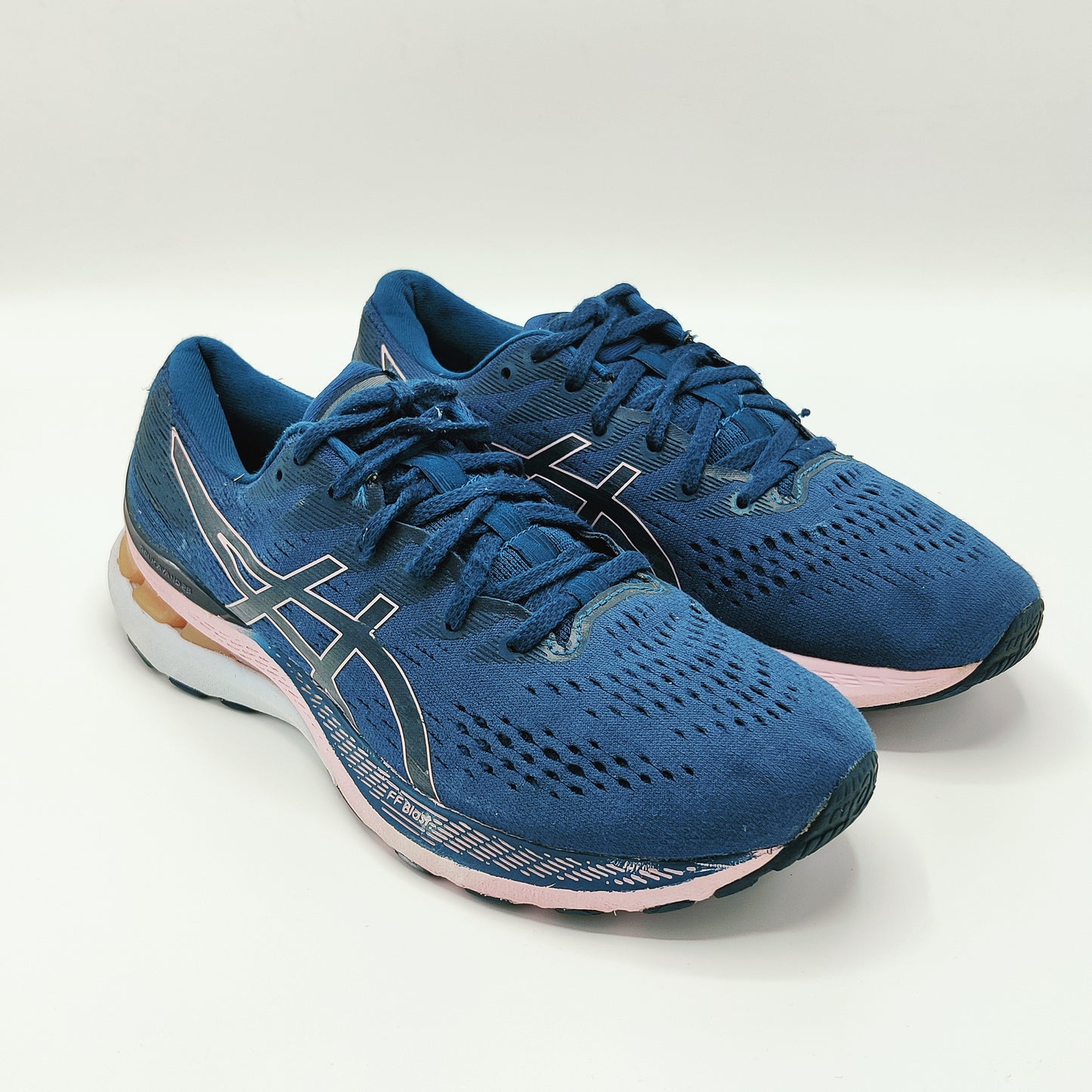 ASICS Gel-Kayano 28