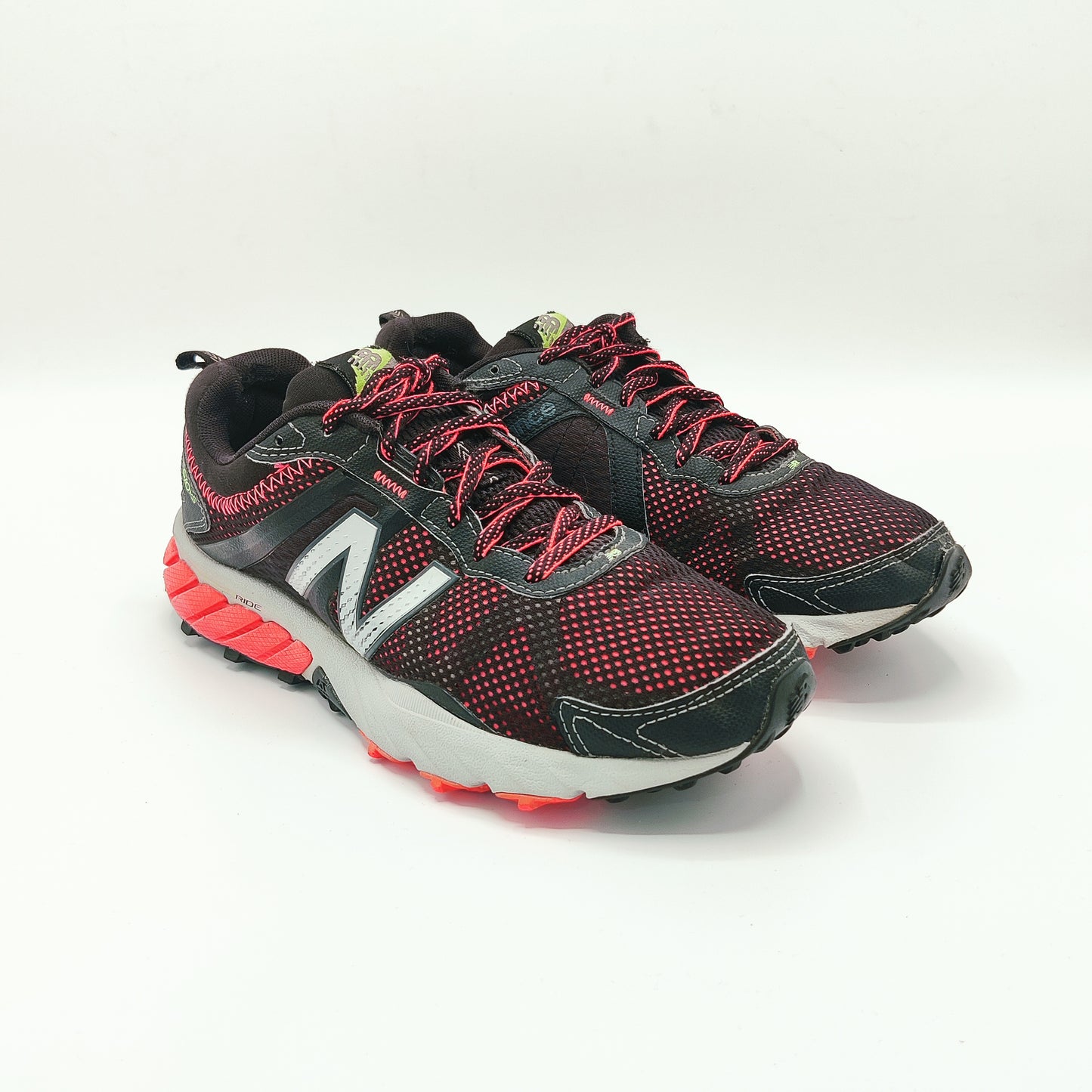 New Balance 610v5