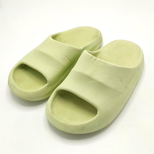 Yeezy Slide