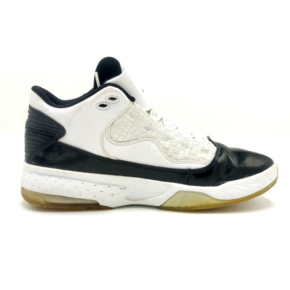 Air Jordan Max Aura 2