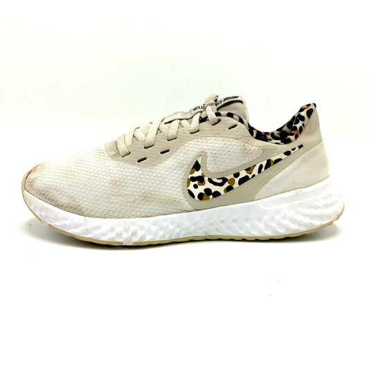Nike Revolution 5