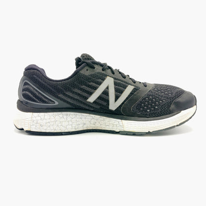 New Balance 860v9