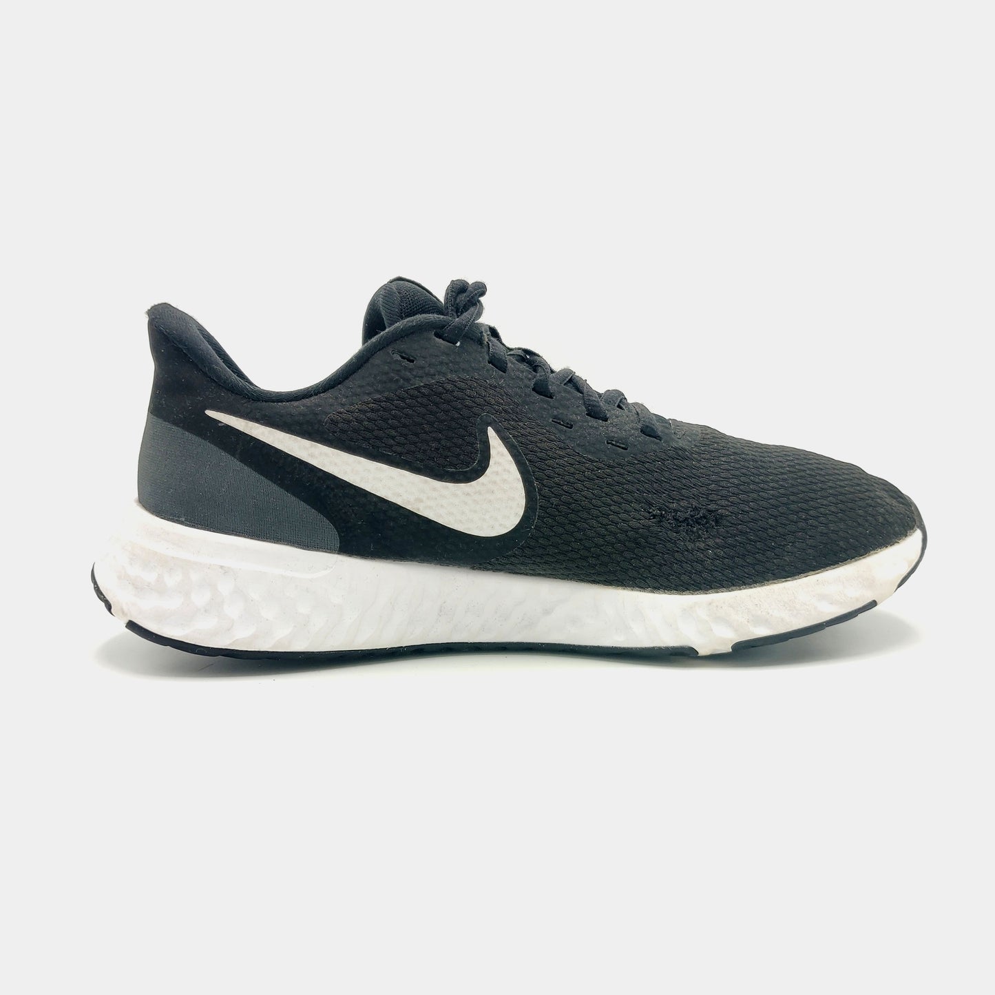 Nike Revolution 5