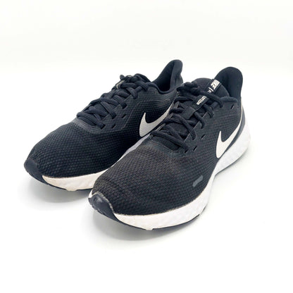 Nike Revolution 5